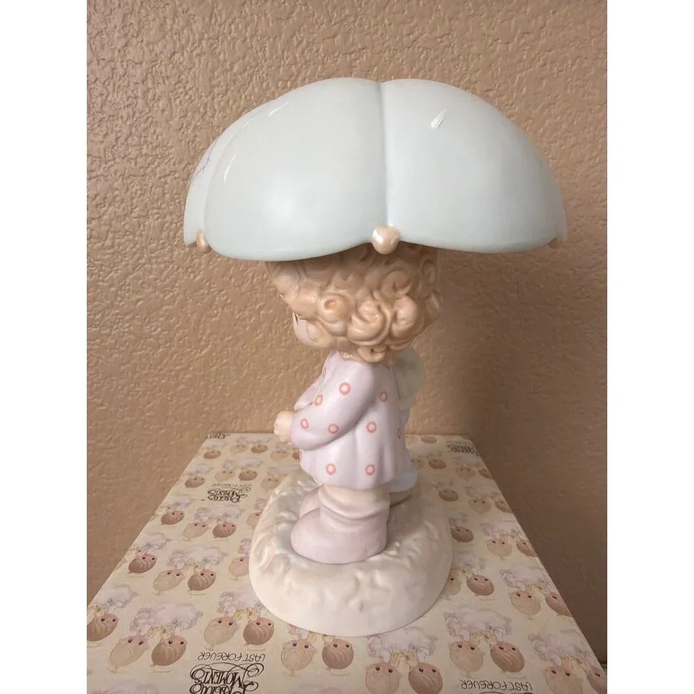 Precious Moments 1997 "He Is Our Shelter From the Storm" #523550 Enesco NIB - Picture 6 of 15
